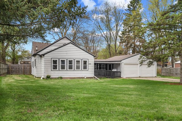 205 Cox Boulevard, Lansing, MI 48910
