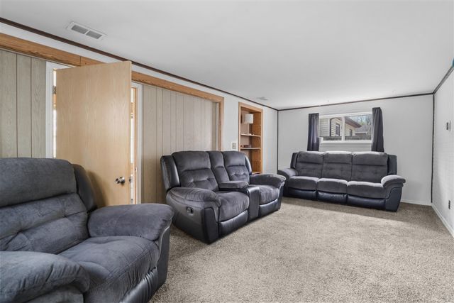 205 Cox Boulevard, Lansing, MI 48910