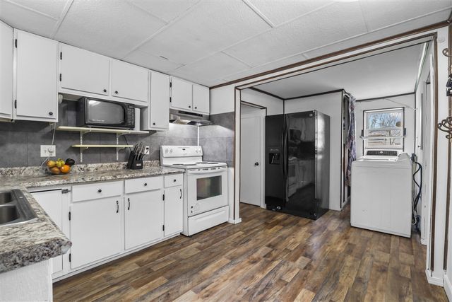 205 Cox Boulevard, Lansing, MI 48910