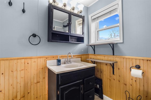 205 Cox Boulevard, Lansing, MI 48910