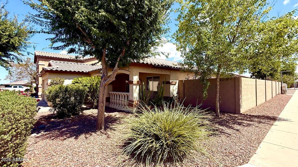 7129 W TORONTO Way, Phoenix, AZ 85043 — photo 2