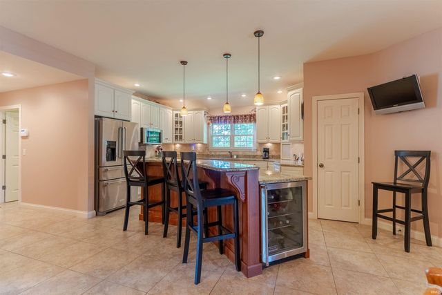 7827 Blessing Way, Evansville, IN 47712
