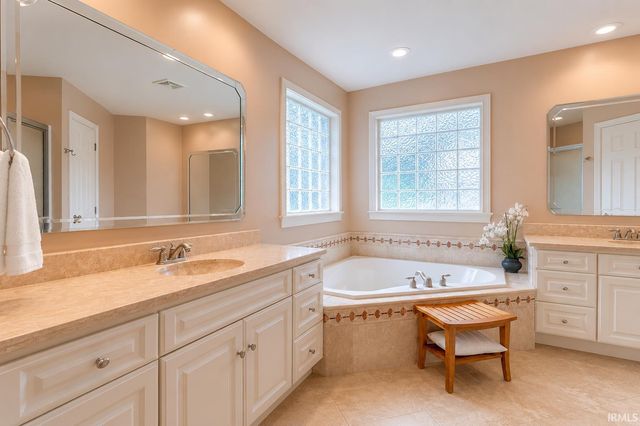 7827 Blessing Way, Evansville, IN 47712