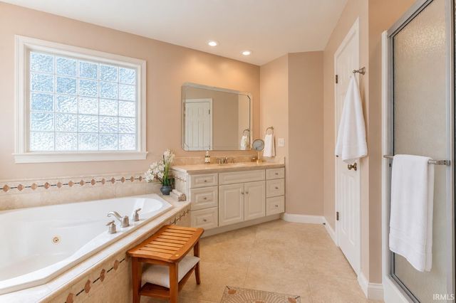 7827 Blessing Way, Evansville, IN 47712