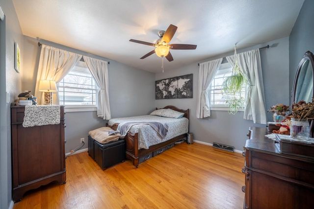 1617 W 9TH AVENUE, Oshkosh, WI 54902