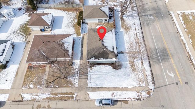 1617 W 9TH AVENUE, Oshkosh, WI 54902