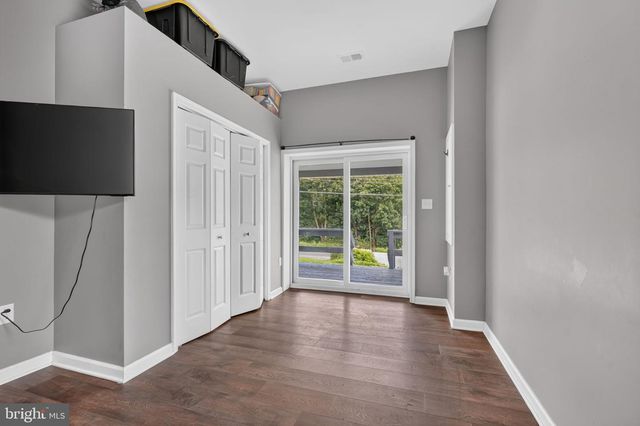 2042 CONOWINGO RD, Rising Sun, MD 21911