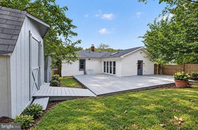 2042 CONOWINGO RD, Rising Sun, MD 21911