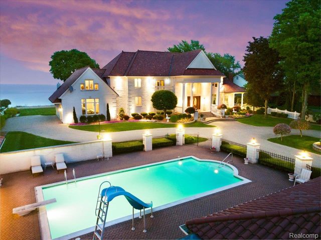 4326 Gratiot Avenue, Port Huron, MI 48060