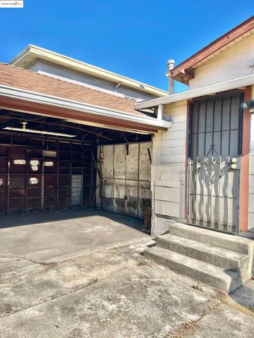 9719 Holly St, Oakland, CA 94603