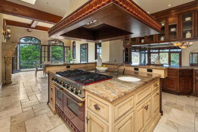 7090 Via Guadalupe, Rancho Santa Fe, CA 92067