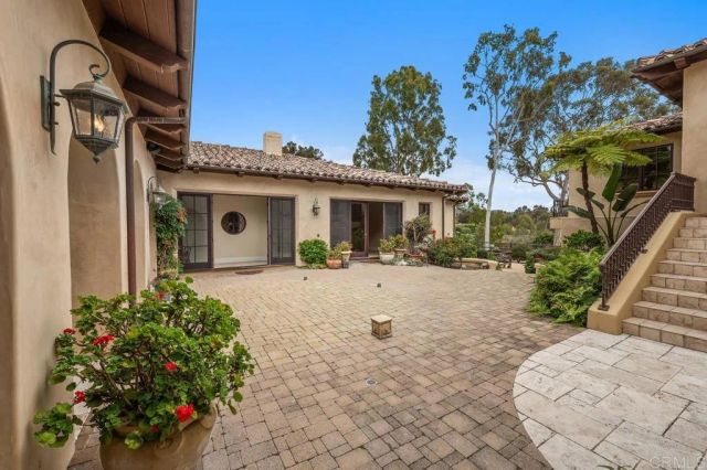 7090 Via Guadalupe, Rancho Santa Fe, CA 92067