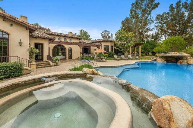 7090 Via Guadalupe, Rancho Santa Fe, CA 92067