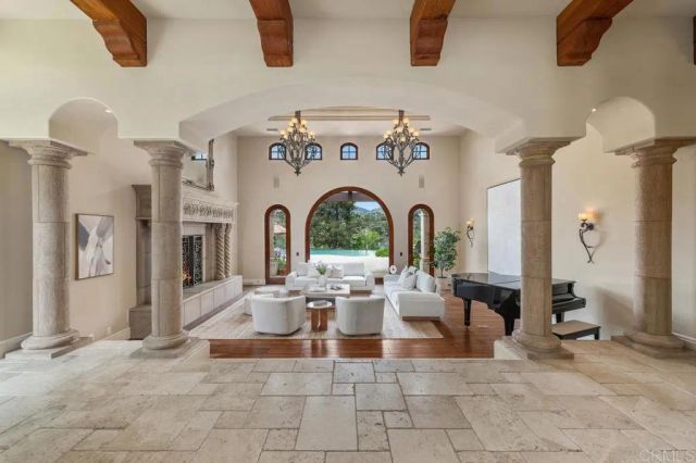 7090 Via Guadalupe, Rancho Santa Fe, CA 92067