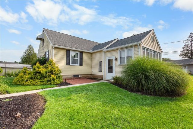 2882 Alms House Road, Upper Nazareth Twp, PA 18064