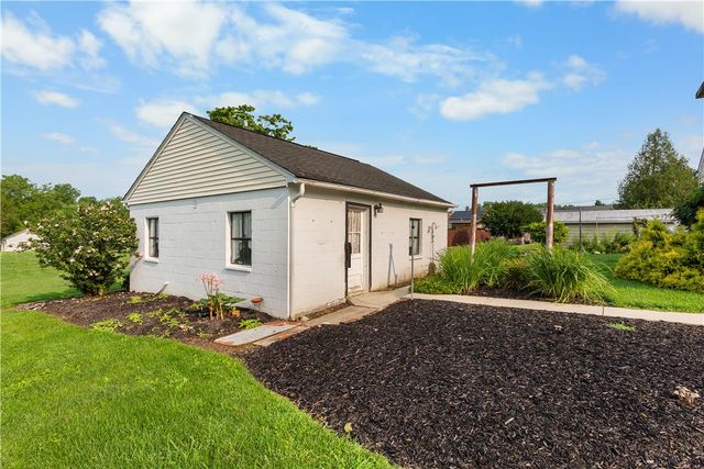 2882 Alms House Road, Upper Nazareth Twp, PA 18064