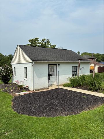 2882 Alms House Road, Upper Nazareth Twp, PA 18064