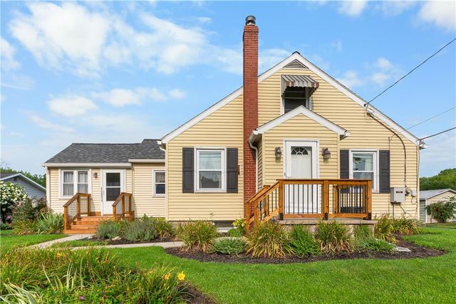 2882 Alms House Road, Upper Nazareth Twp, PA 18064