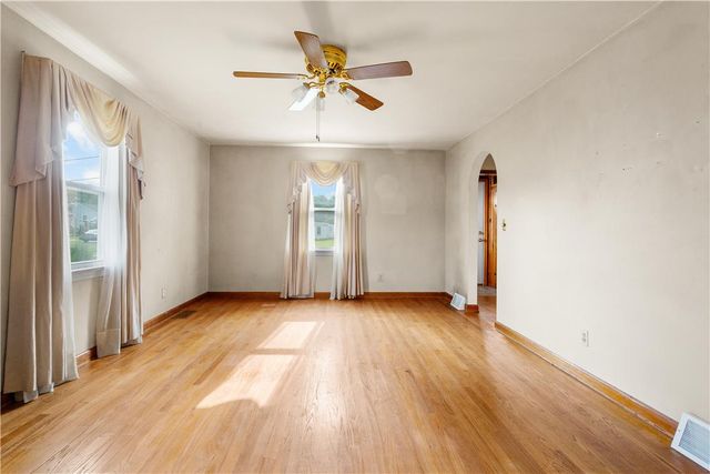 2882 Alms House Road, Upper Nazareth Twp, PA 18064