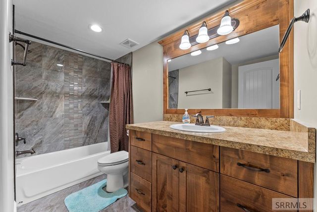 1917 Lexington Avenue, Idaho Falls, ID 83404