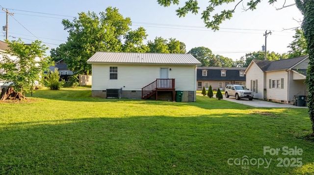 118 W 15th Street, Newton, NC 28658