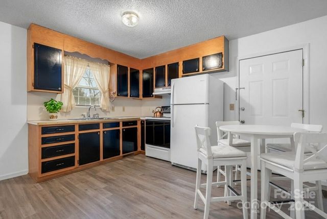 118 W 15th Street, Newton, NC 28658