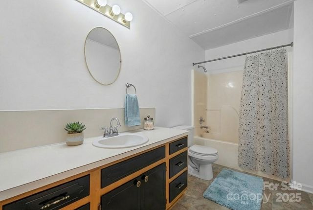 118 W 15th Street, Newton, NC 28658