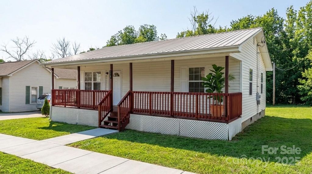 118 W 15th Street, Newton, NC 28658