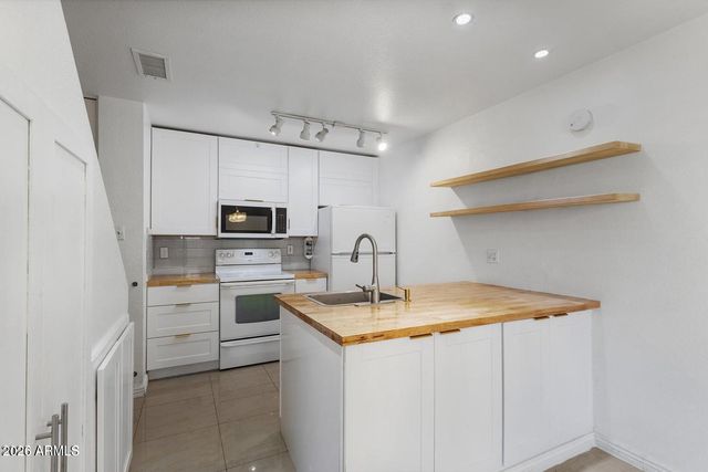 625 S Westwood Street 194, Mesa, AZ 85210