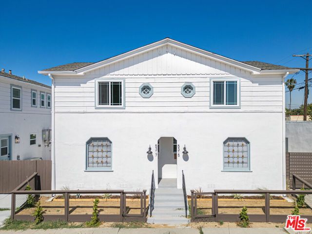 5317 Saturn Street, Los Angeles, CA 90019