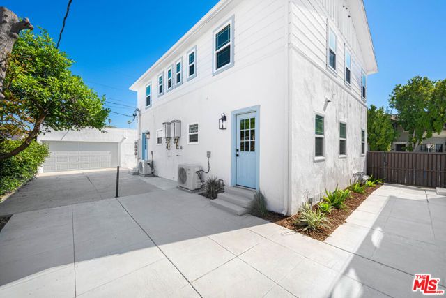5317 Saturn Street, Los Angeles, CA 90019