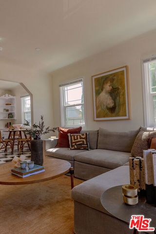 5317 Saturn Street, Los Angeles, CA 90019