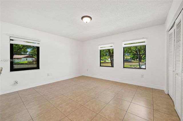 5302 SW 138th Place, Miami, FL 33175