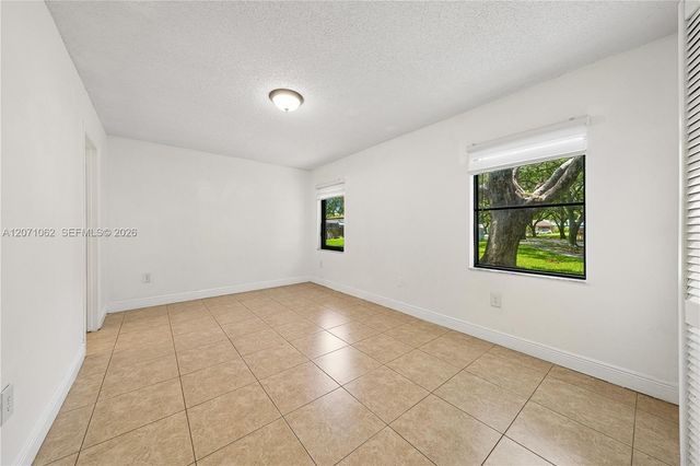 5302 SW 138th Place, Miami, FL 33175