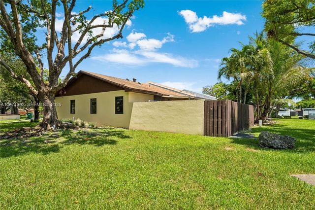 5302 SW 138th Place, Miami, FL 33175