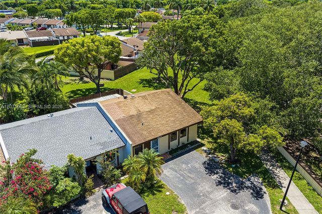 5302 SW 138th Place, Miami, FL 33175