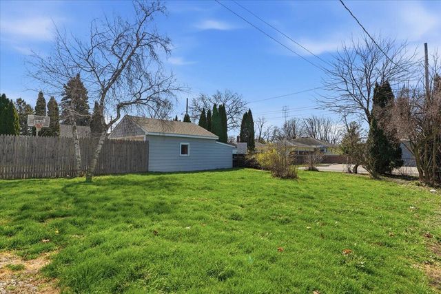 2127 27th STREET, Kenosha, WI 53140