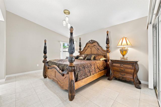 4561 DISCOVERY Lane 13, West Palm Beach, FL 33417