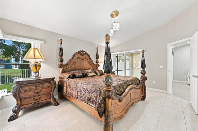4561 DISCOVERY Lane 13, West Palm Beach, FL 33417