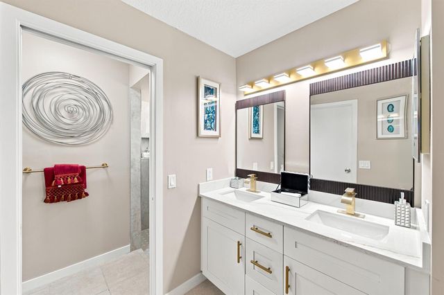 4561 DISCOVERY Lane 13, West Palm Beach, FL 33417