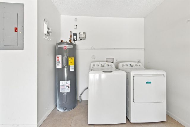4561 DISCOVERY Lane 13, West Palm Beach, FL 33417
