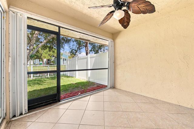 4561 DISCOVERY Lane 13, West Palm Beach, FL 33417