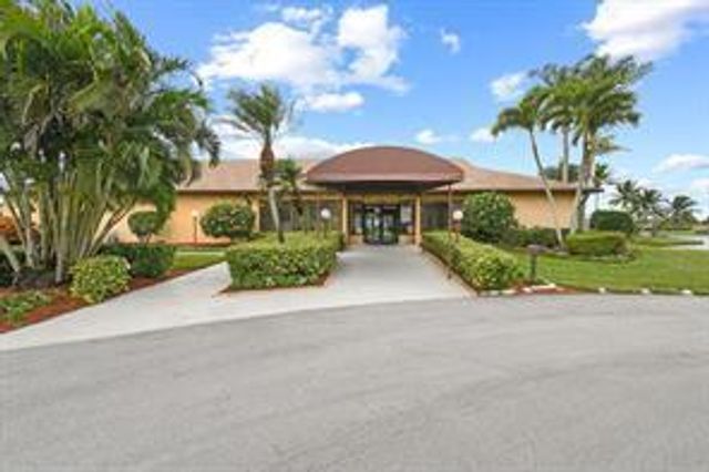 4561 DISCOVERY Lane 13, West Palm Beach, FL 33417