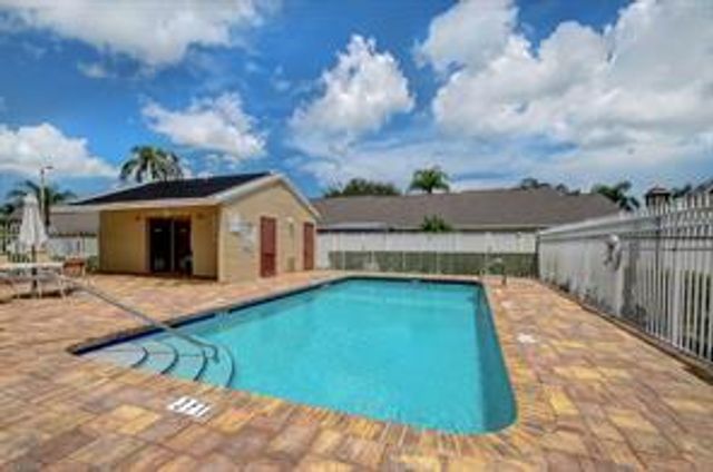 4561 DISCOVERY Lane 13, West Palm Beach, FL 33417
