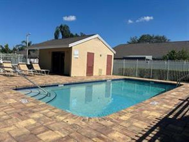 4561 DISCOVERY Lane 13, West Palm Beach, FL 33417