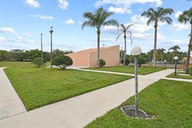 4561 DISCOVERY Lane 13, West Palm Beach, FL 33417