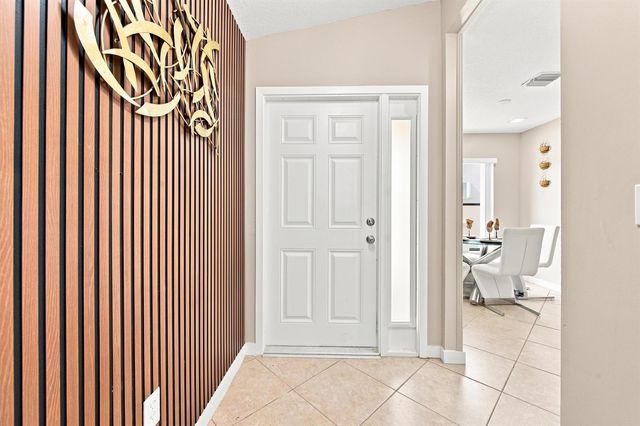 4561 DISCOVERY Lane 13, West Palm Beach, FL 33417
