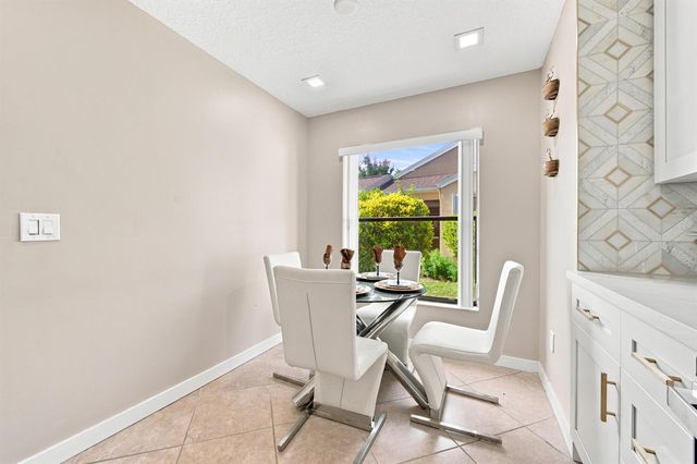 4561 DISCOVERY Lane 13, West Palm Beach, FL 33417