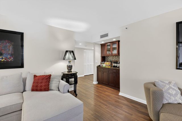 20090 Boca West Drive 318, Boca Raton, FL 33434