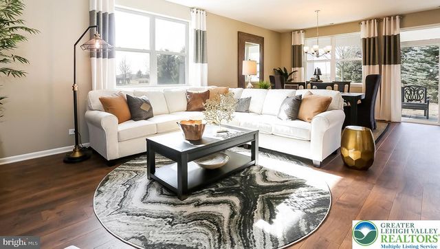 1534 Dresden Drive, Lower Macungie Twp, PA 18031